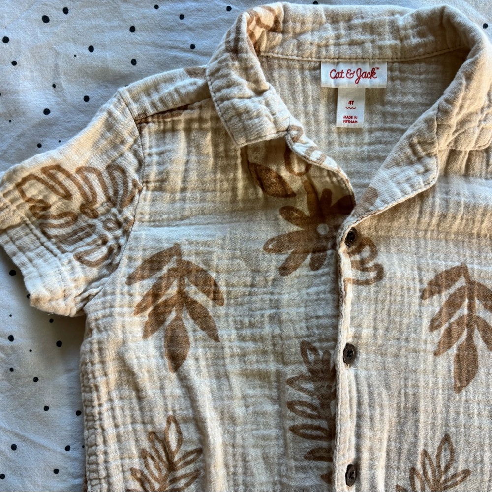 Cat & Jack Tan Floral Short Sleeve Shirt